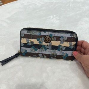 Authentic Tory Burch large wallet